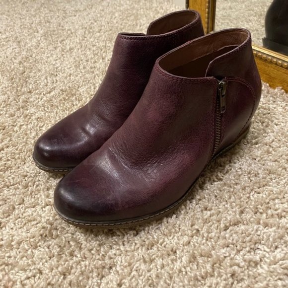 dansko women's leyla ankle boot